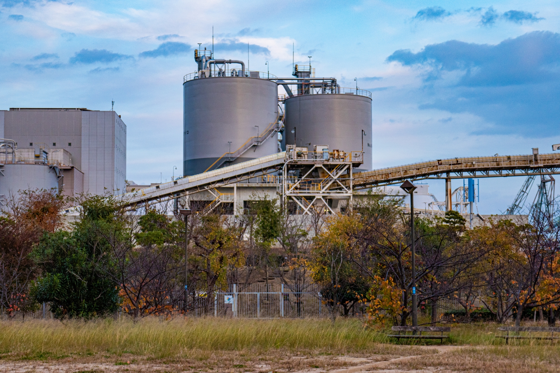 液石法第16条とは？